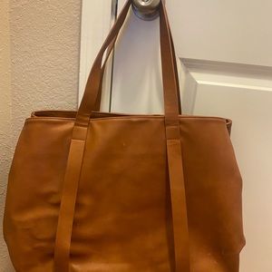 Camel travel tote